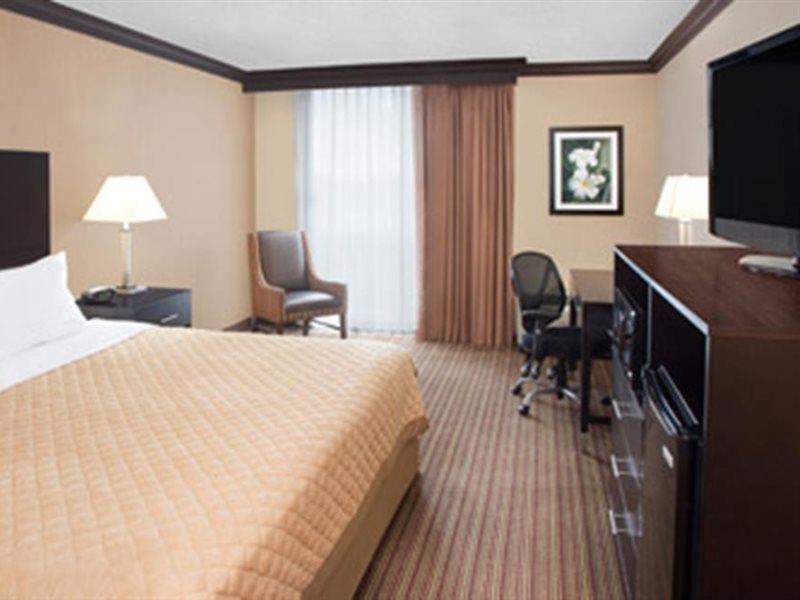 Готель Wyndham Garden Schaumburg Chicago Northwest Екстер'єр фото